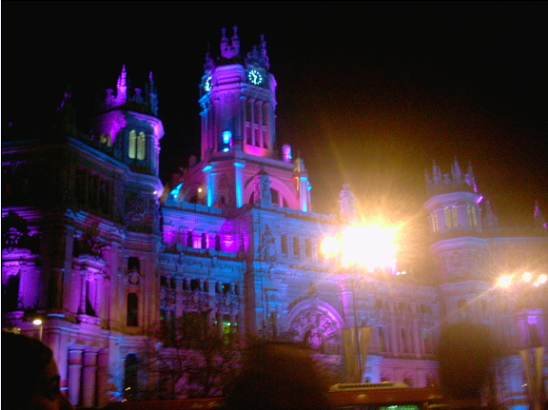 El palacio de comunicaciones en morado 2.bmp